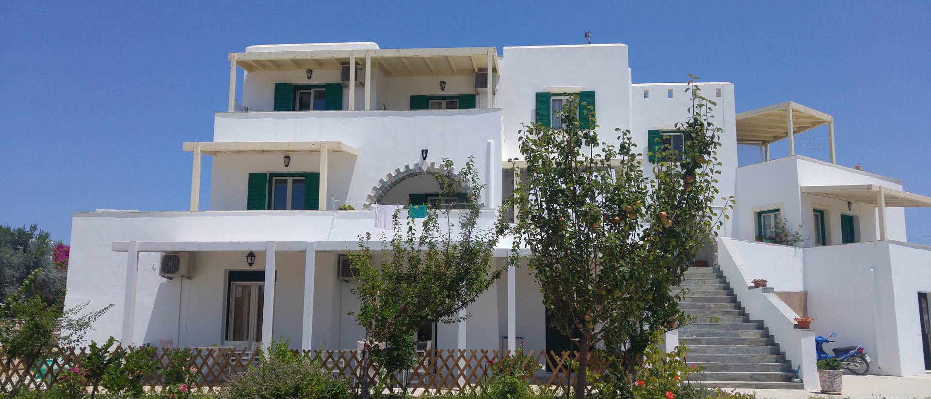 Naxos Studios Apartments Farma